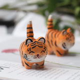 1009TA Wood Carving Little Tiger Cute Home Decoration Zodiac Animals Wish For Wealth Good Luck Cartoon Wooden Sculpture Desk Ornaments