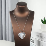 Mineraali Natural Selenite Gemstones Necklace Heart Shaped Crystal Pendant Energy Pendulum Healing Plaster White Quartzs Jewelry