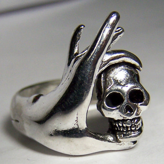 Wholesale Hand with Fingers Holding Skull Head Biker Ring (Sold by the Piece)