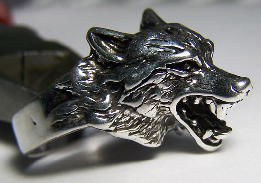Wholesale WOLF FACE DELUXE SILVER BIKER RIN G (Sold by the piece)