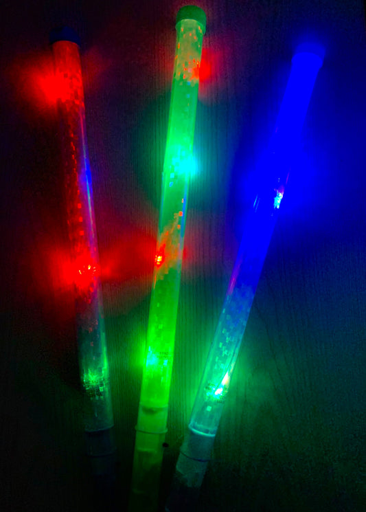 18" Checkered White Stick with Rainbow Flashing Lights (Sold By The  Piece Or Dozen)