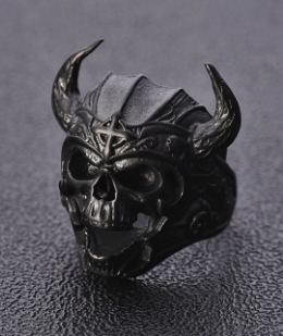 Wholesale LARGE VIKING BLACK SKULL WITH HORNS METAL BIKER RING (sold by the piece)