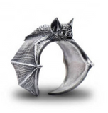 Adjustable Metal Flying Bat Biker Ring