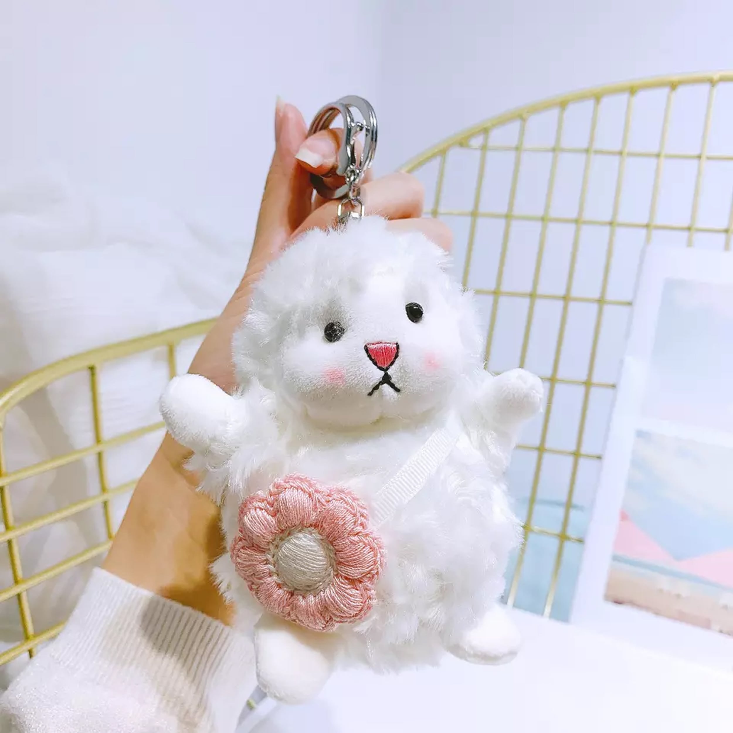 Shop Wholesale White Sheep Alpaca Keychains - Add Some Fluffy Fun to Your Keys